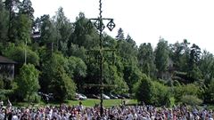 Midsommarfirande i Kvarnparken.
