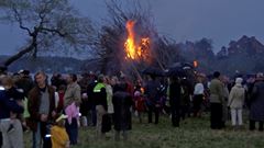 Valborgsmässoeld vid Germaniaviken, Djursholm.