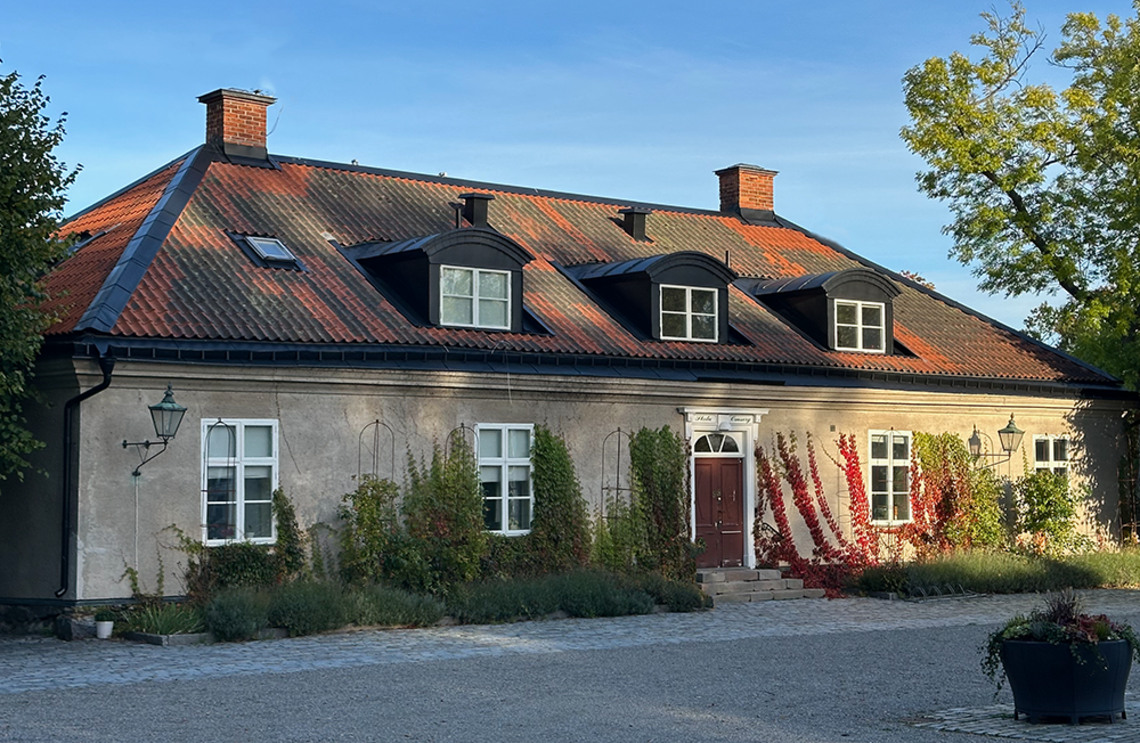 &Ouml;stra flygeln