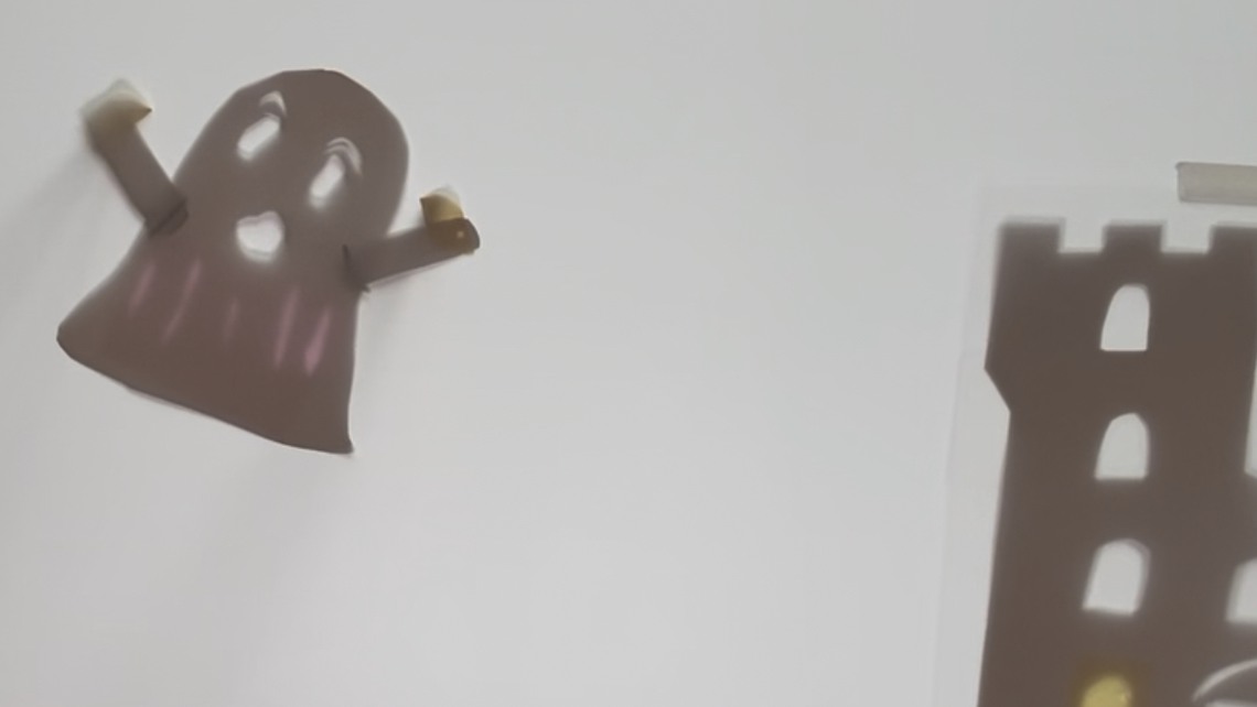 En skuggbild av ett flygande spöke.